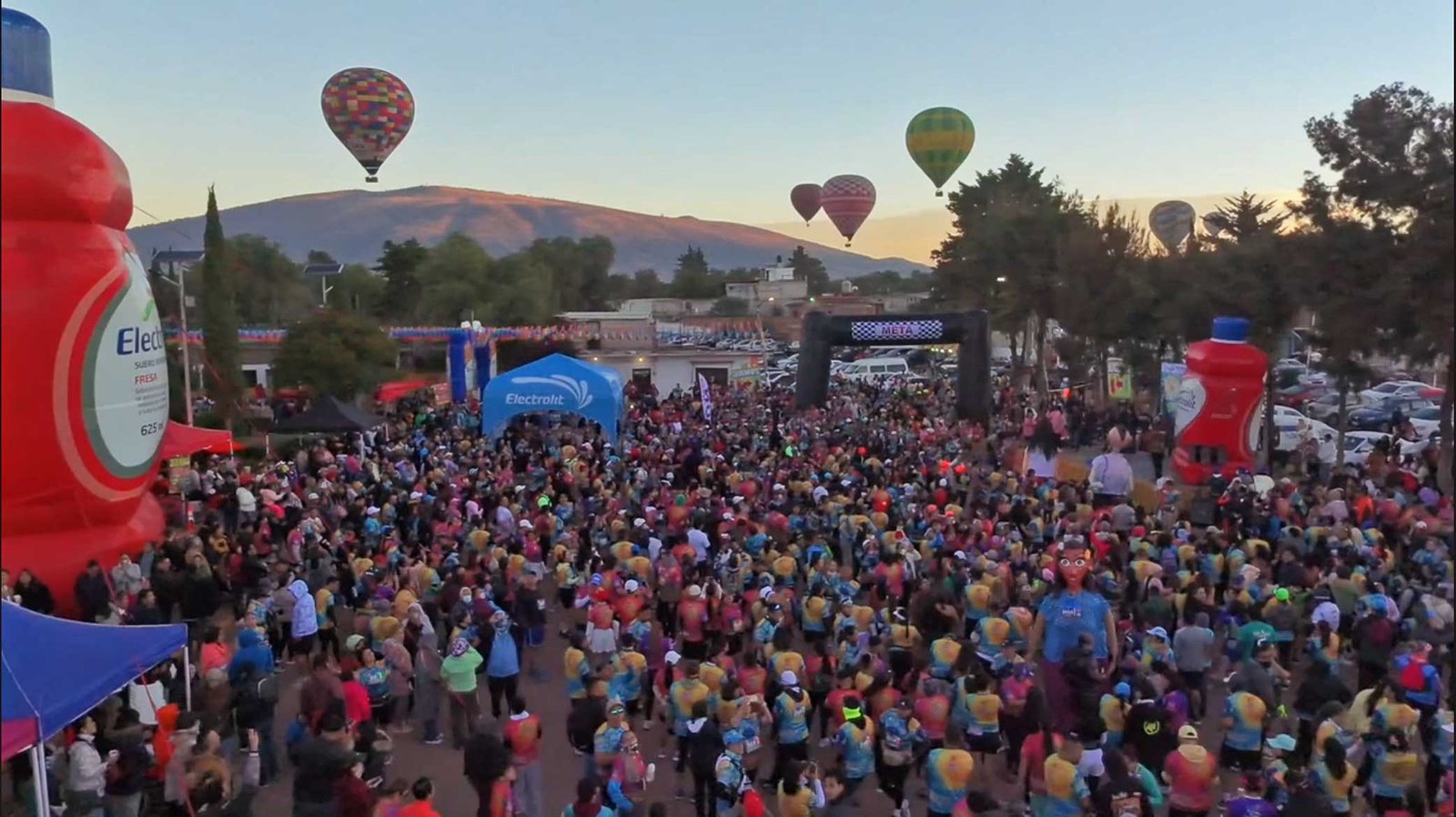 Corredores en una carrera organizada por Run Experiences