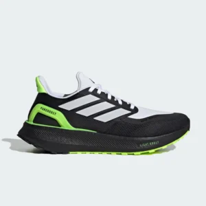 Tenis adidas Pureboost 5 TR en fondo limpio